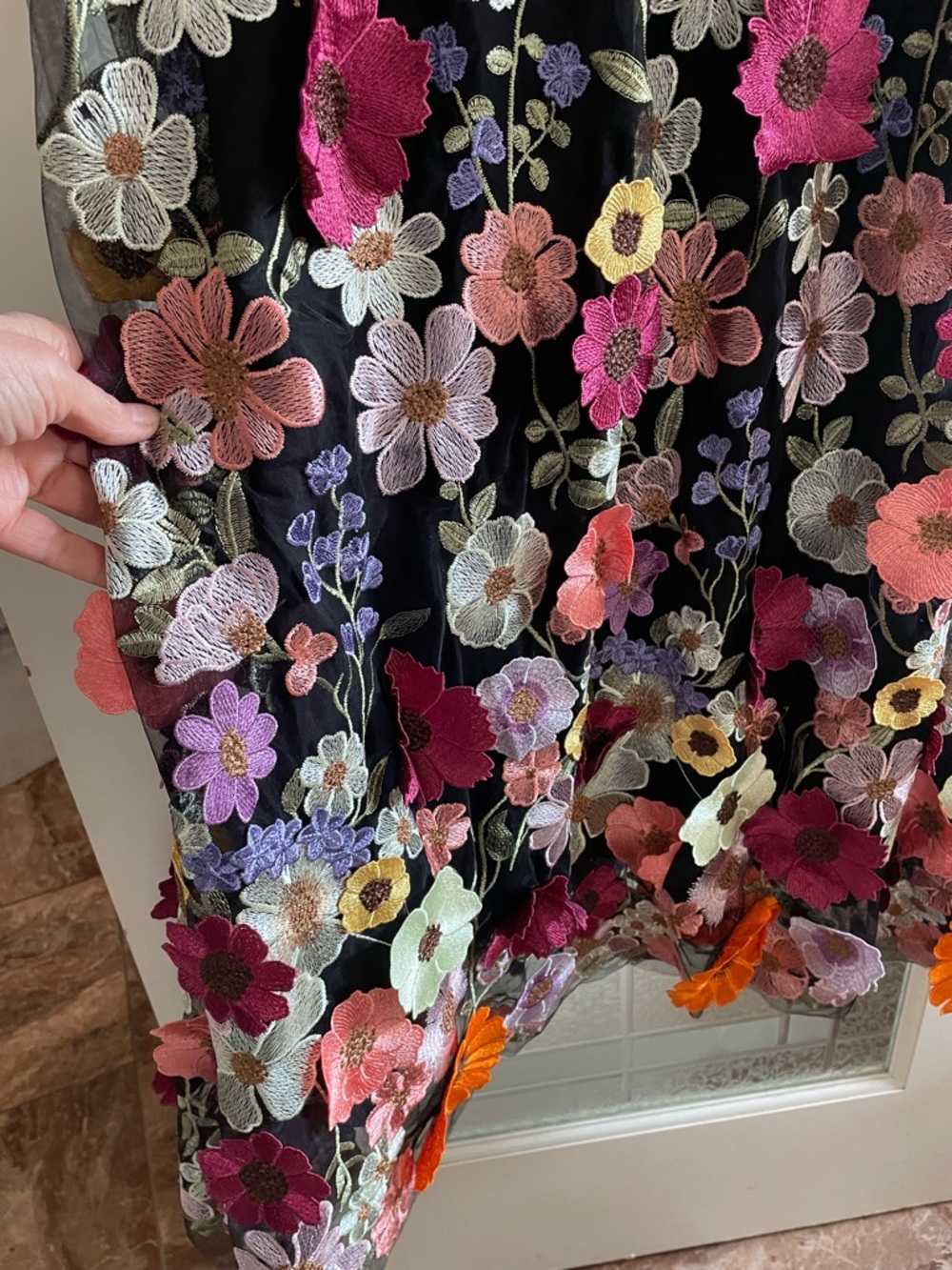 Chic Star Flower Embroidered Maxi Gown - Picture 5 of 6
